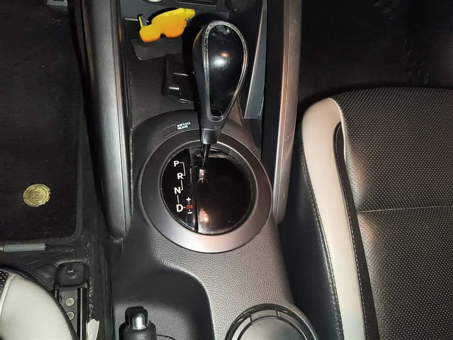 Hyundai Veloster 2014 immagine di auto #8