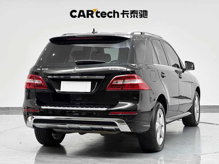 Mercedes-Benz M Class 2015 car image #8