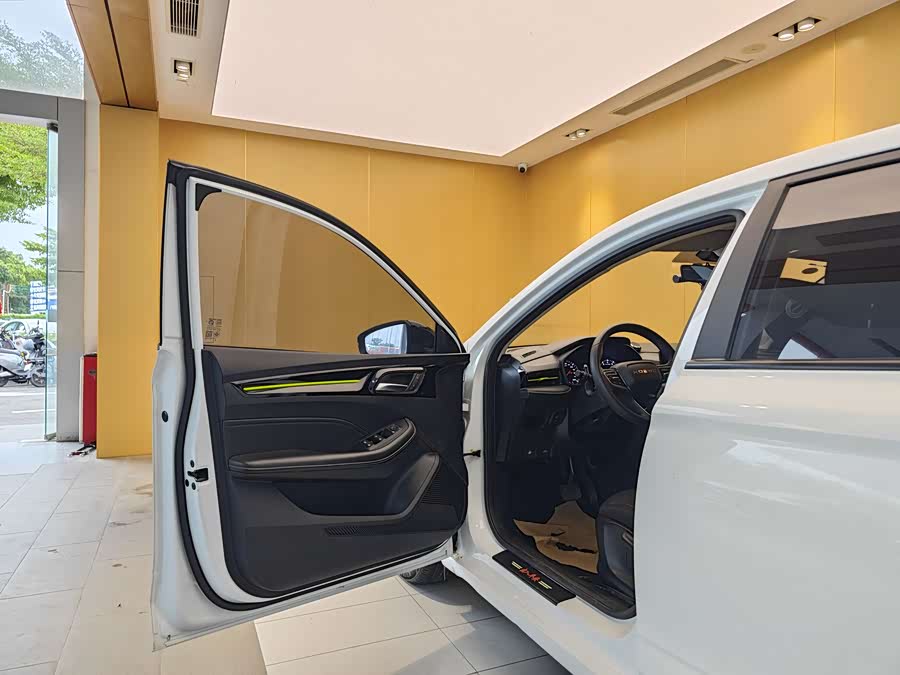 Roewe i5 2023 car image #8