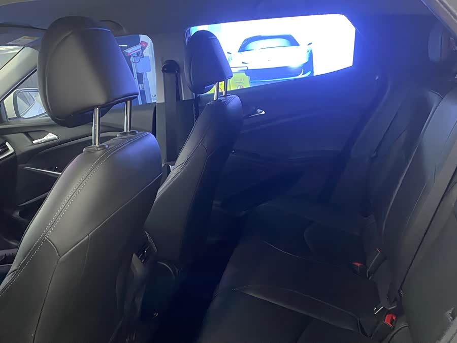 Chevrolet Charm 2023 car image #8