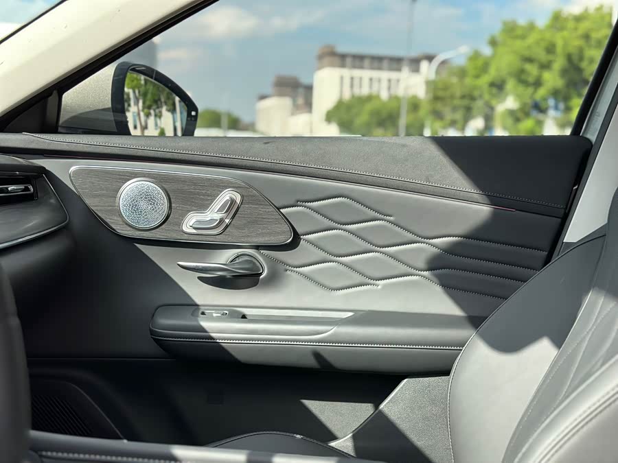 Chery Arrizo 8 Pro 2025 immagine di auto #8