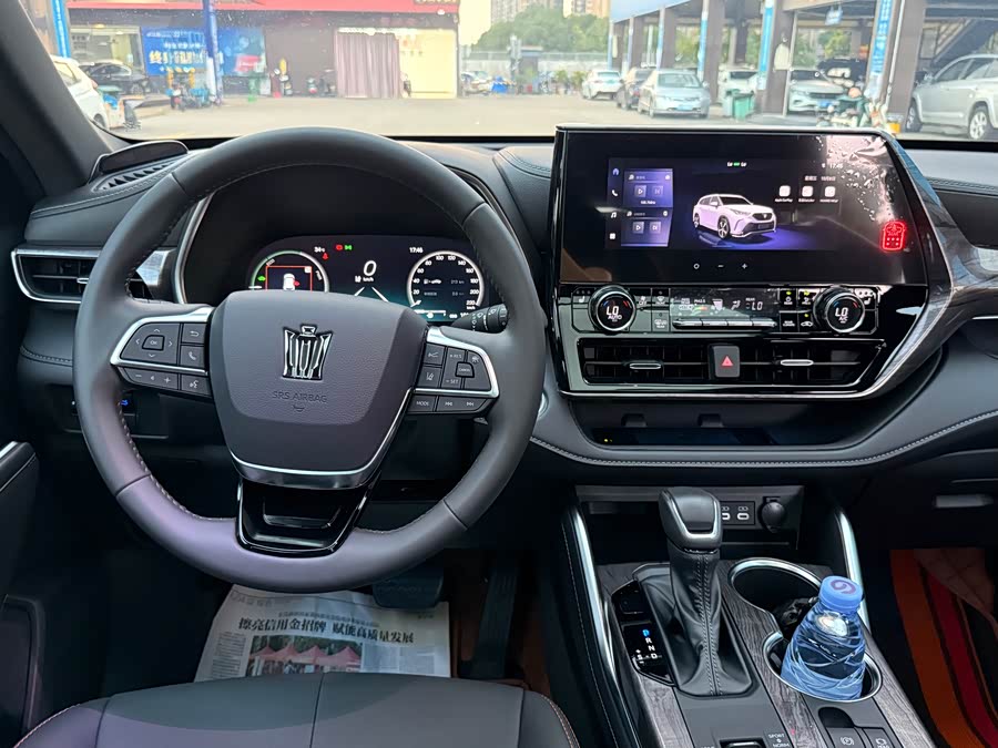 Toyota Crown Kluger 2025 car image #8