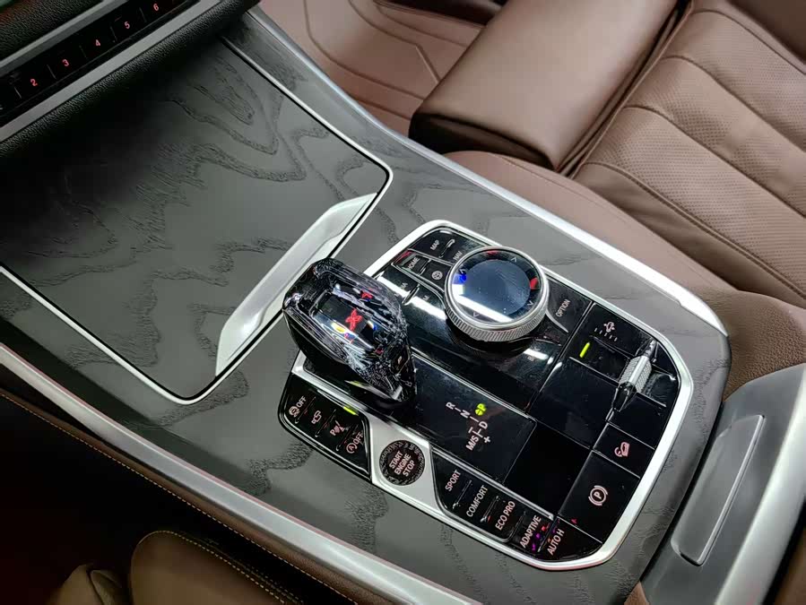 BMW X7 2020 immagine di auto #8