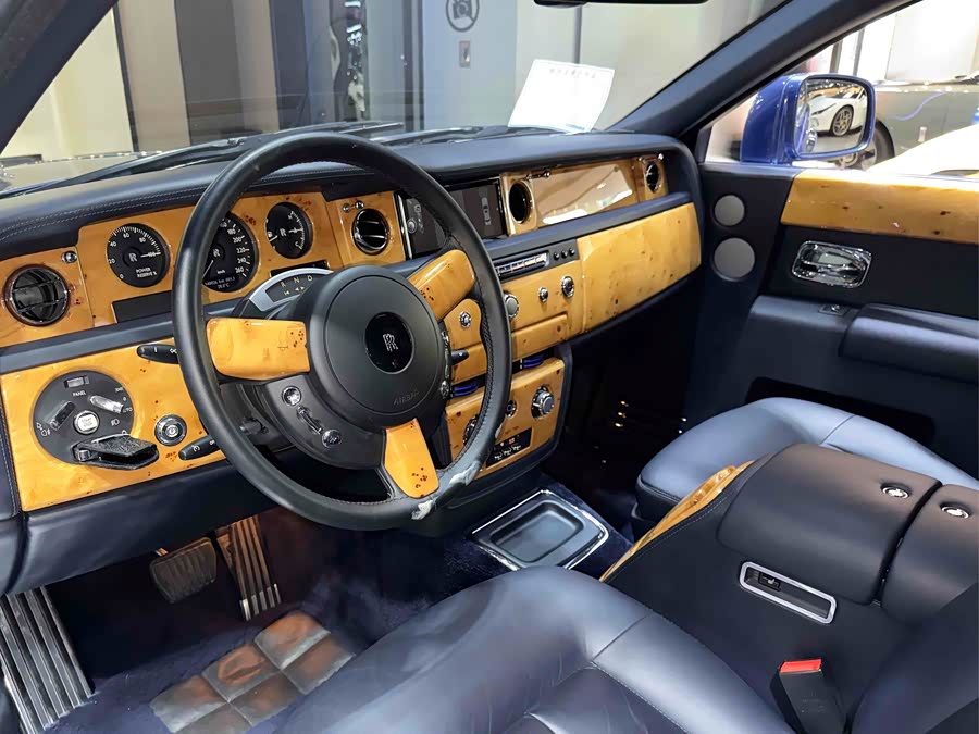 Rolls-Royce Phantom 2012 car image #8