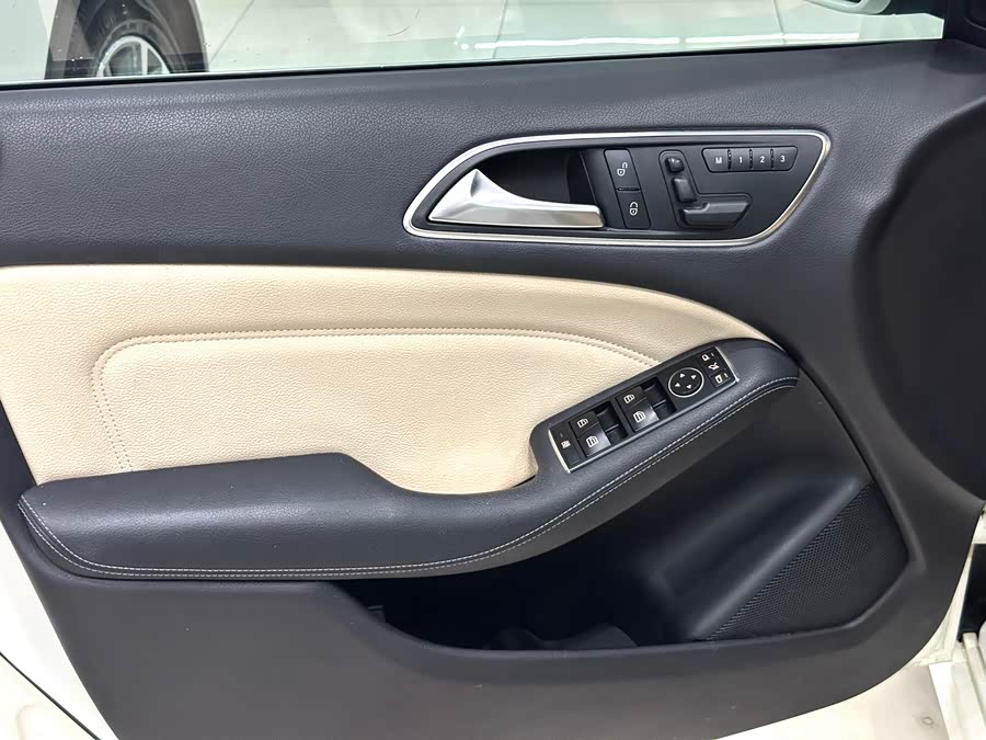 Mercedes-Benz B Class 2014 #8 Mercedes-Benz B Class 2014 car image #8