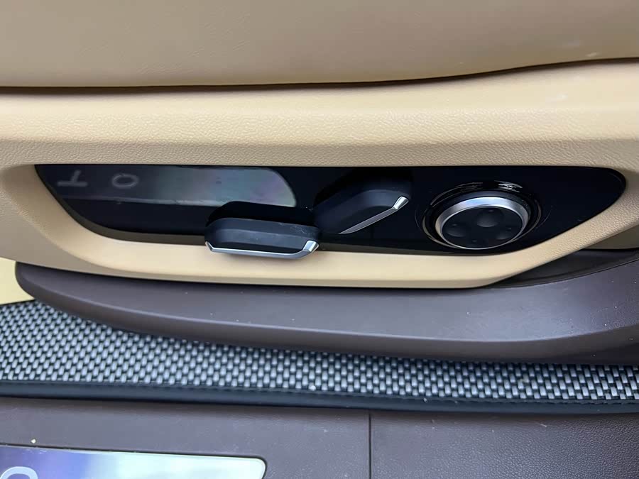 2024 car image #8