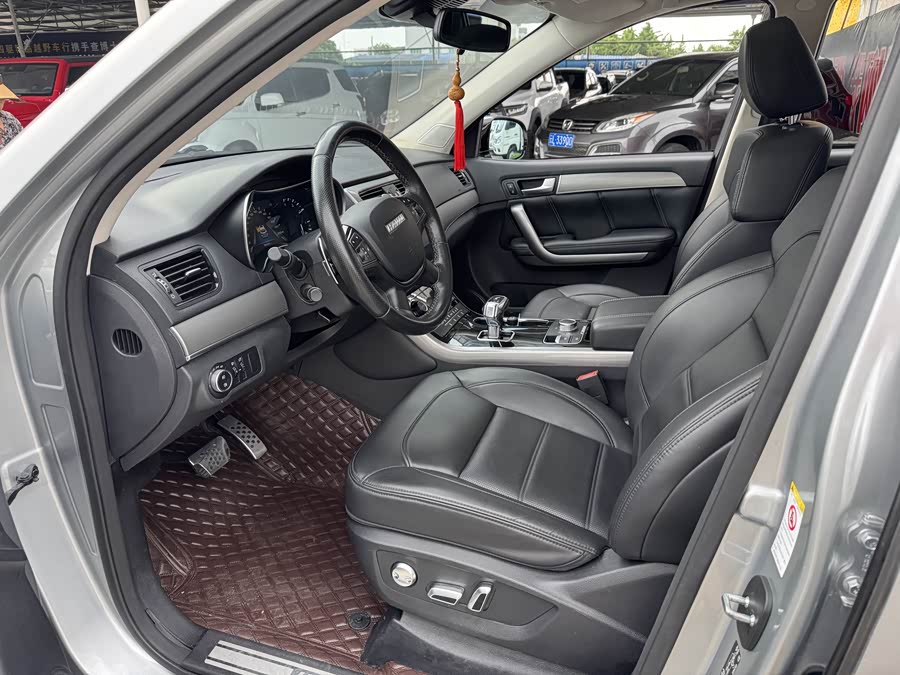 Haval H8 2017 car image #8