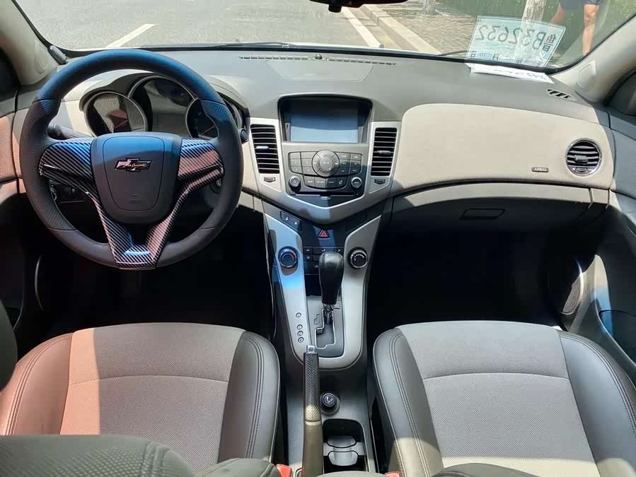 Chevrolet Cruze 2012 immagine di auto #8