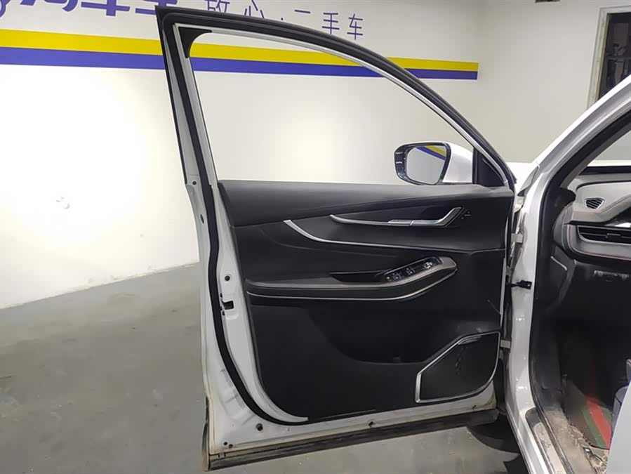 Exceed Chasing Wind 2023 #8 Exceed Chasing Wind 2023 car image #8