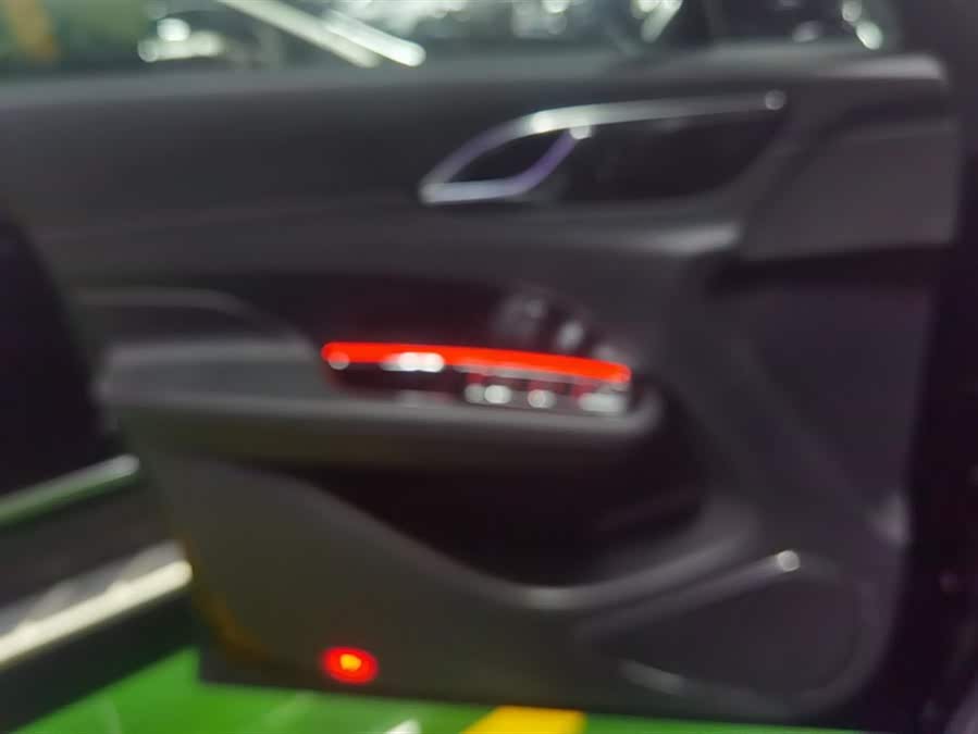 HongQi HS3 PHEV 2024 #8 HongQi HS3 PHEV 2024 car image #8