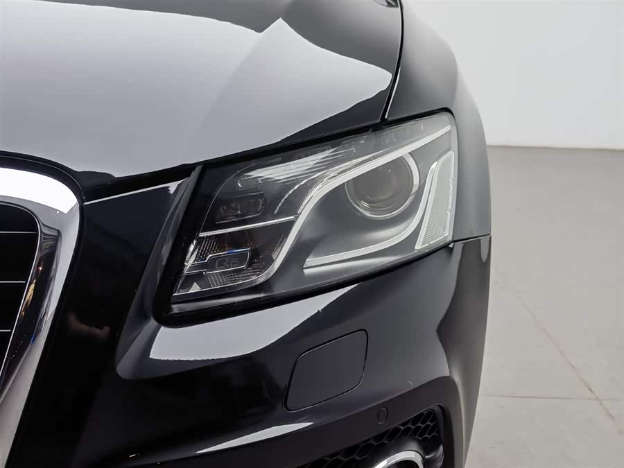 Audi Q5 (Imported) 2011 #8 Audi Q5 (Imported) 2011 car image #8