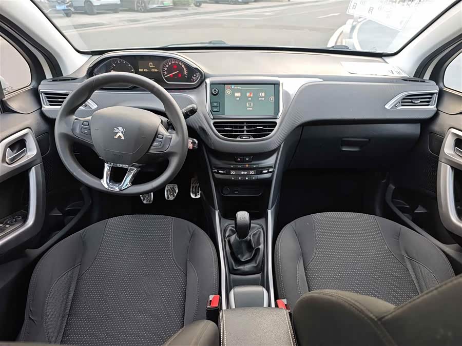 Peugeot 2008 2014 image de voiture #8