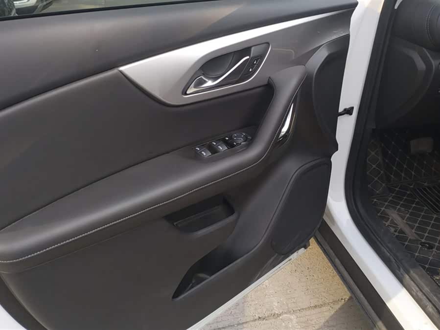 Chevrolet Blazer 2023 car image #8