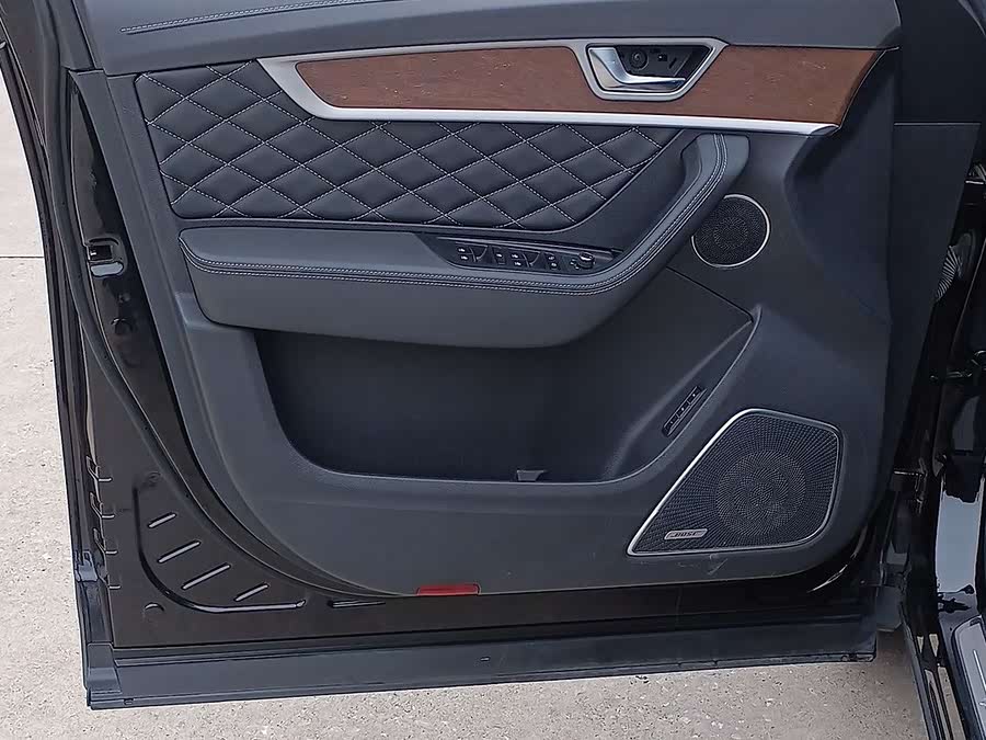 HongQi HS7 2020 car image #8