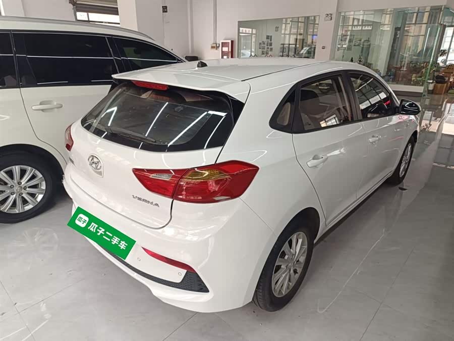 Hyundai Verna RV 2017 car image #8