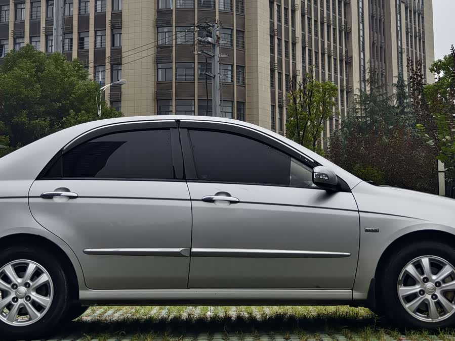 起亚 赛拉图 2008 汽车图片 #8