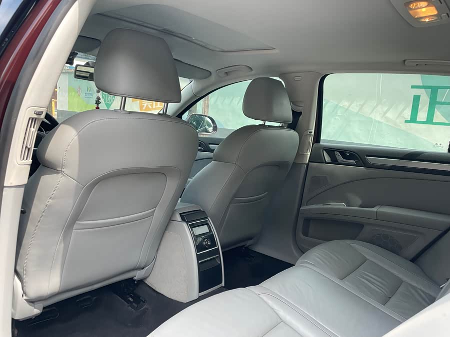 Skoda Superb 2009 car image #8