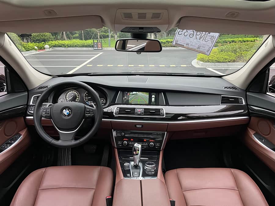 BMW 5 Series GT 2014 immagine di auto #8