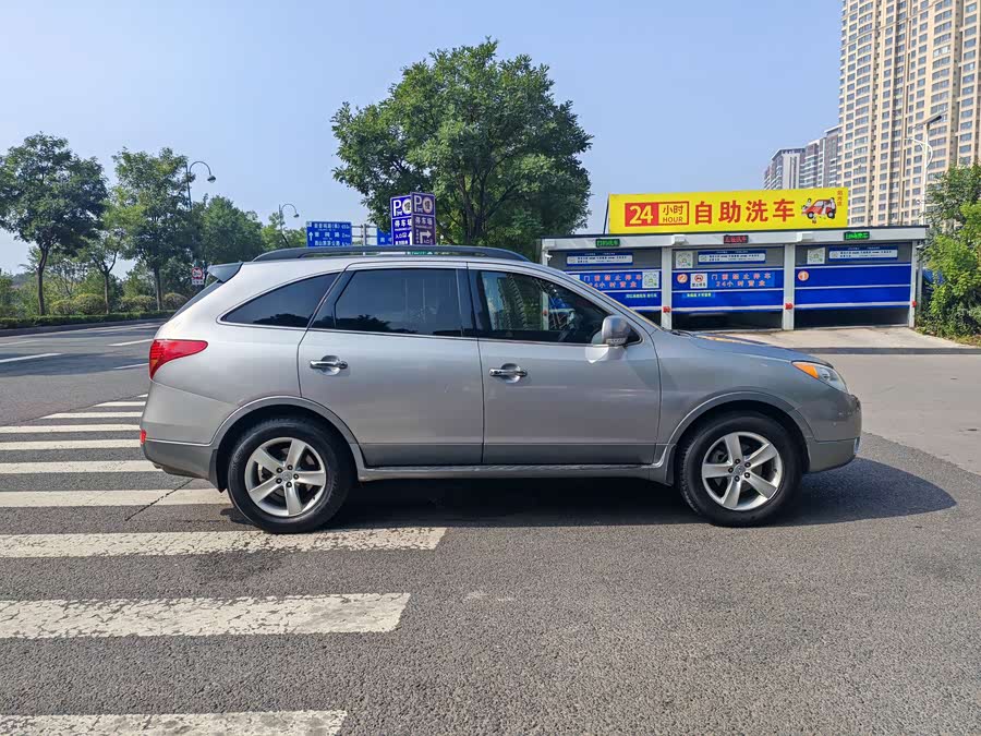 Hyundai Veracruz 2010 صورة سيارة #8