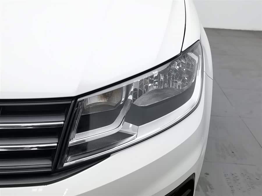 Volkswagen Santana 2022 car image #8