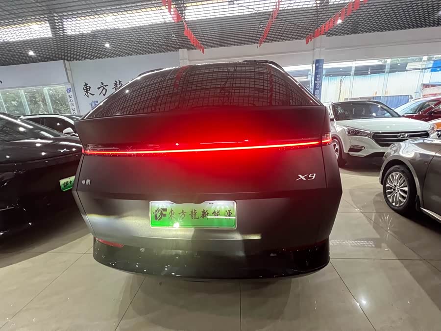 Xpeng X9 2024 immagine di auto #8