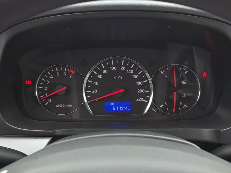 Changan Alsvin V5 2014 car image #8