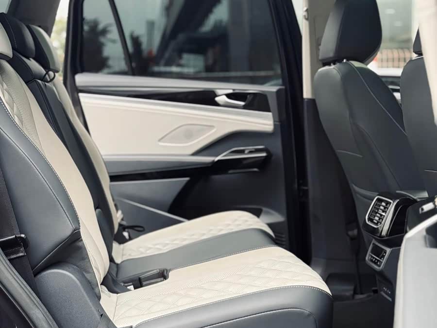 Volkswagen ID.6 Crozz 2022 car image #8