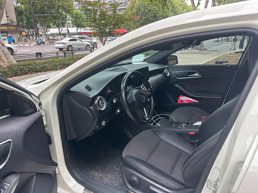 Mercedes-Benz A Class (Imported) 2014 car image #8