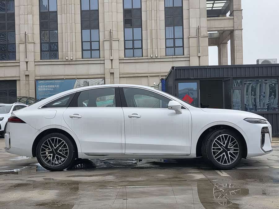 Roewe M7 DMH 2025 изображение автомобиля #8