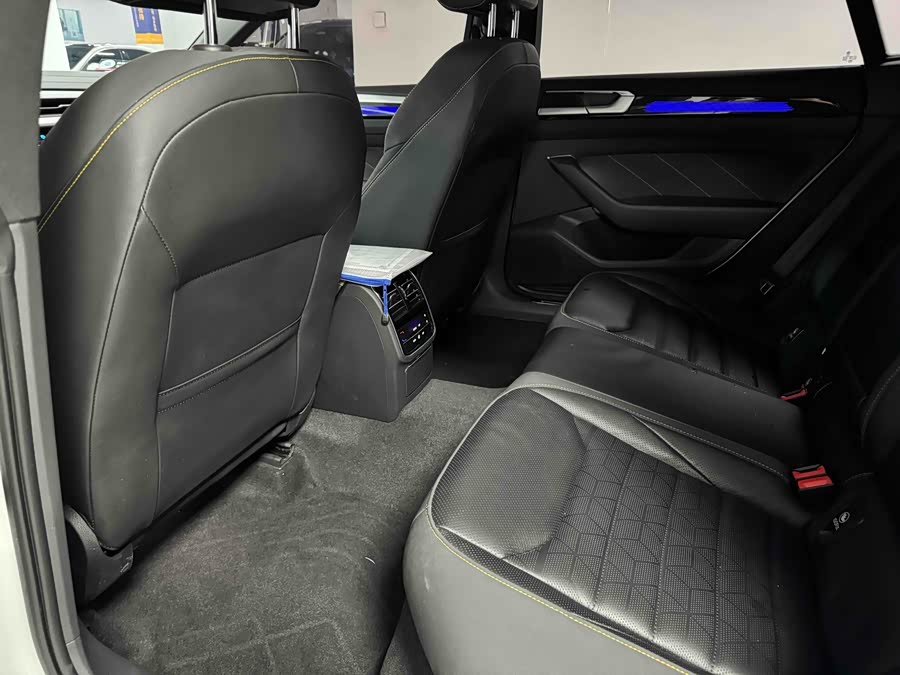 Volkswagen CC (FAW-Volkswagen) 2024 car image #8