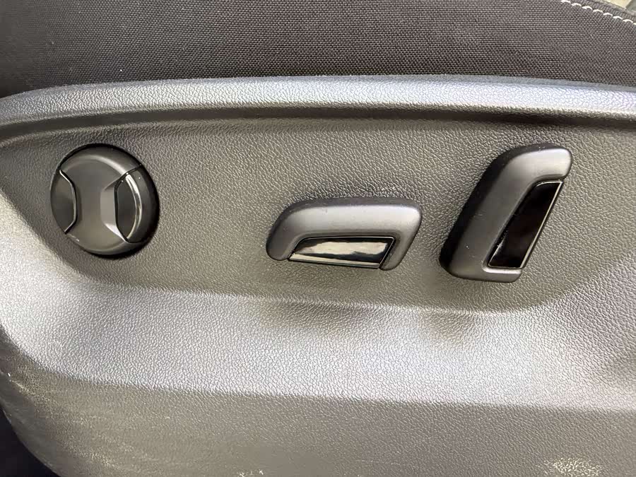 Volkswagen Tayron GTE 2021 car image #8