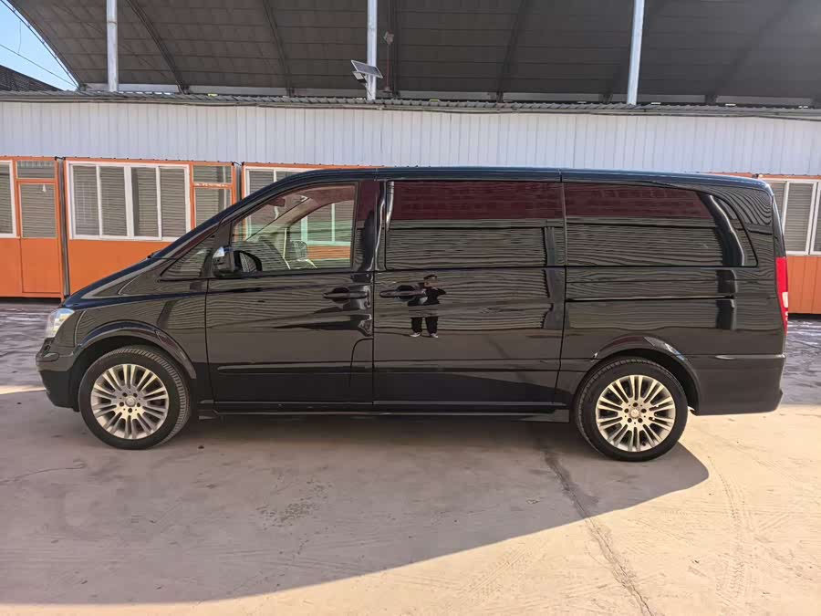 奔驰 唯雅诺 2017 汽车图片 #8