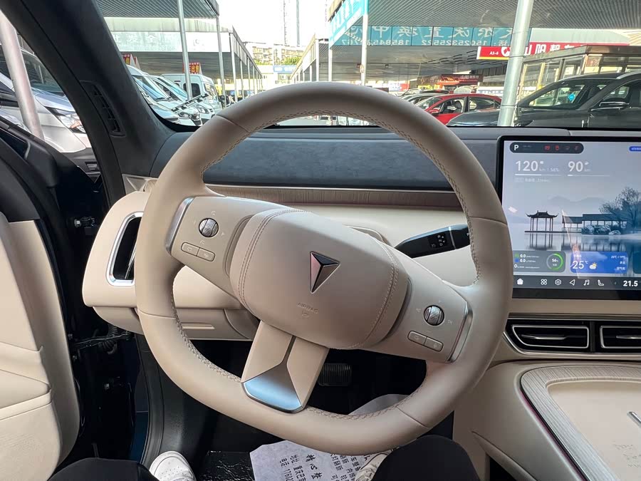 Deepal S09 2025 car image #8