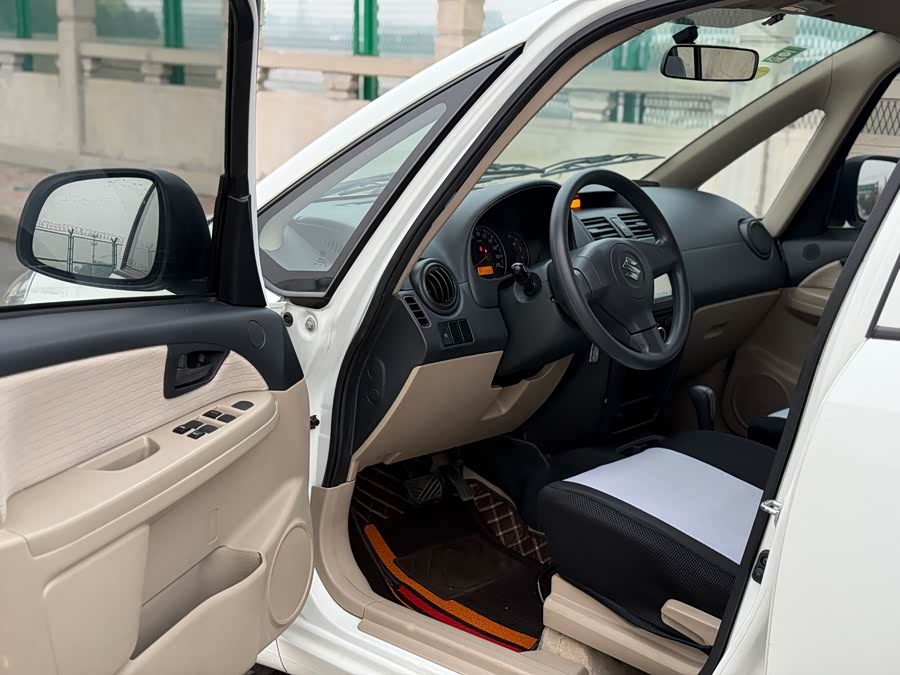 Suzuki SX4 Sedan 2014 imagem de carro #8