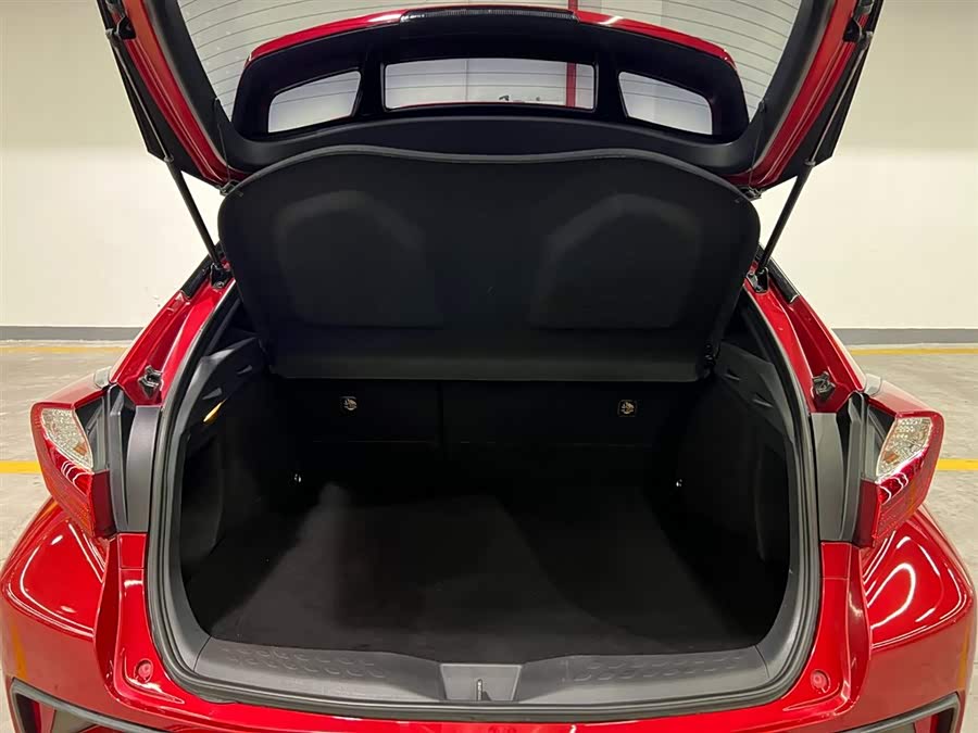 Toyota C-HR 2021 immagine di auto #8