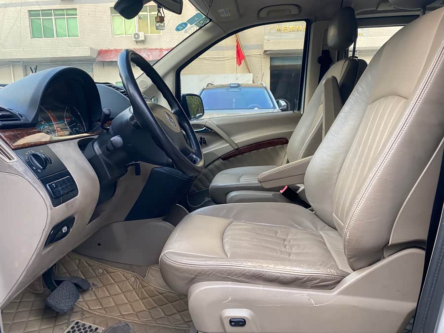 奔驰 唯雅诺 2012 汽车图片 #8