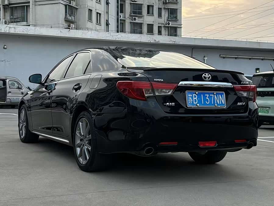 Toyota Reiz 2014 immagine di auto #8