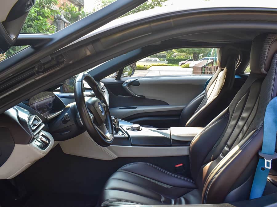 BMW i8 2017 car image #8