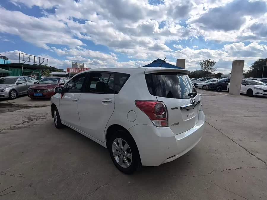 Toyota Reiz 2011 #8 Toyota Reiz 2011 immagine di auto #8