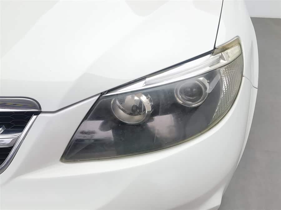 BYD S6 2013 car image #8