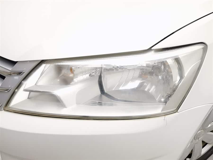 Volkswagen Santana 2013 car image #8