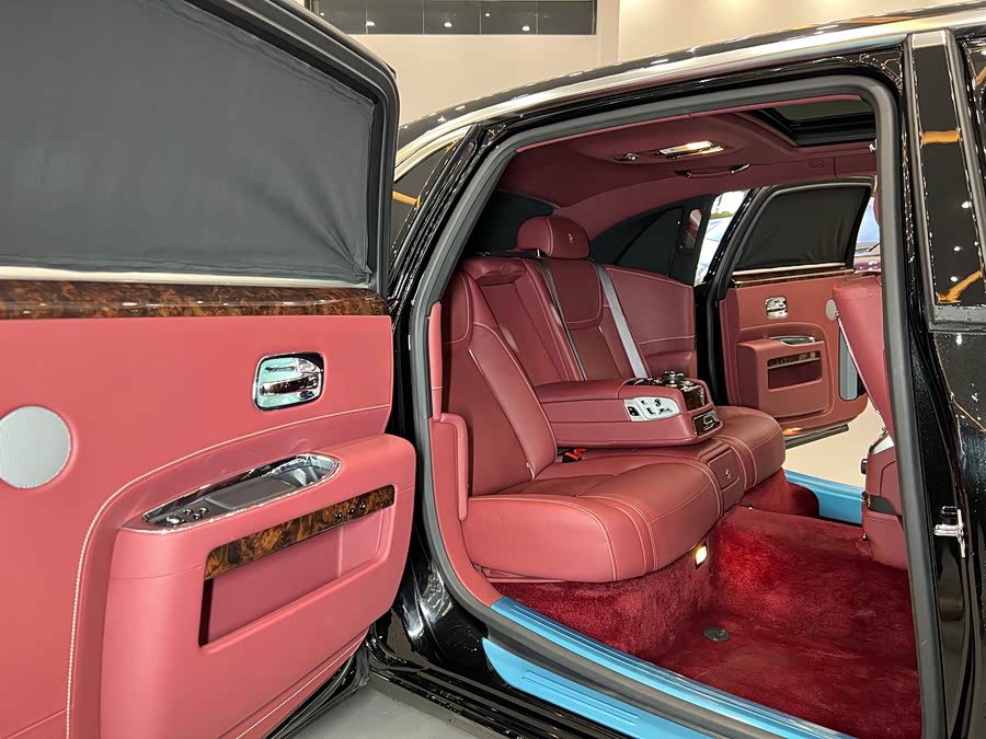 劳斯莱斯 古思特 2017 汽车图片 #8