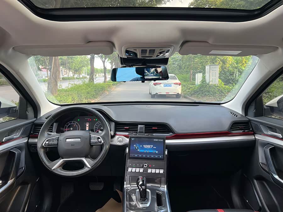 Haval H4 2019 #8 Haval H4 2019 car image #8