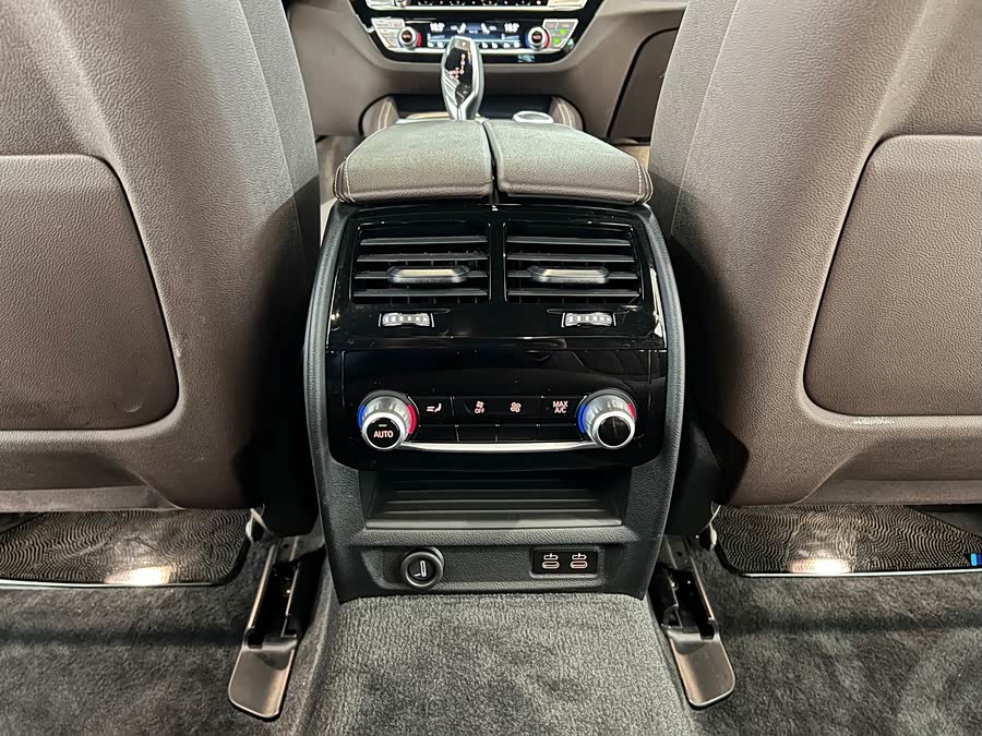 BMW 5 Series 2022 car image #8