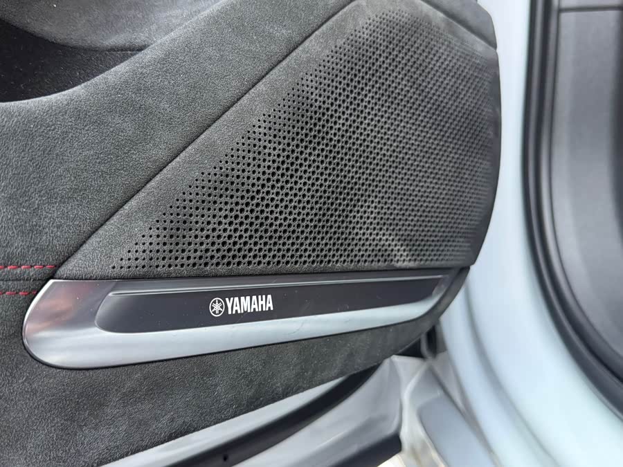 Zeekr 001 FR 2023 изображение автомобиля #8