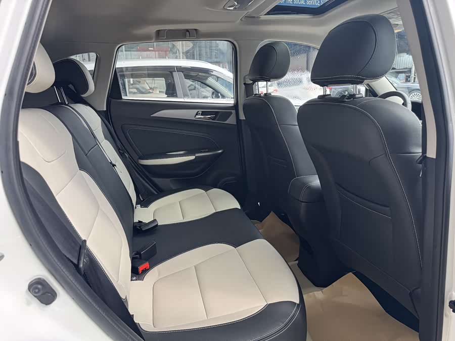 Changan CS35 2018 car image #8