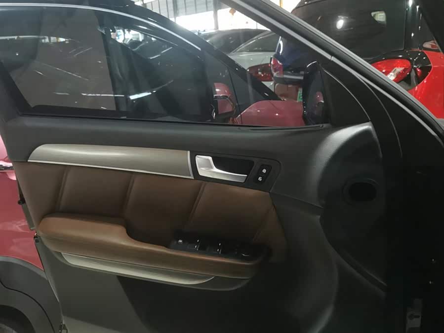 Haval H8 2018 car image #8