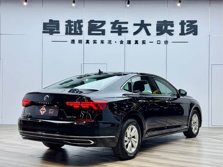 Volkswagen Passat 2021 car image #8