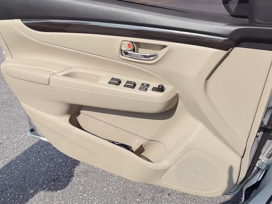 Suzuki Ciaz 2015 изображение автомобиля #8