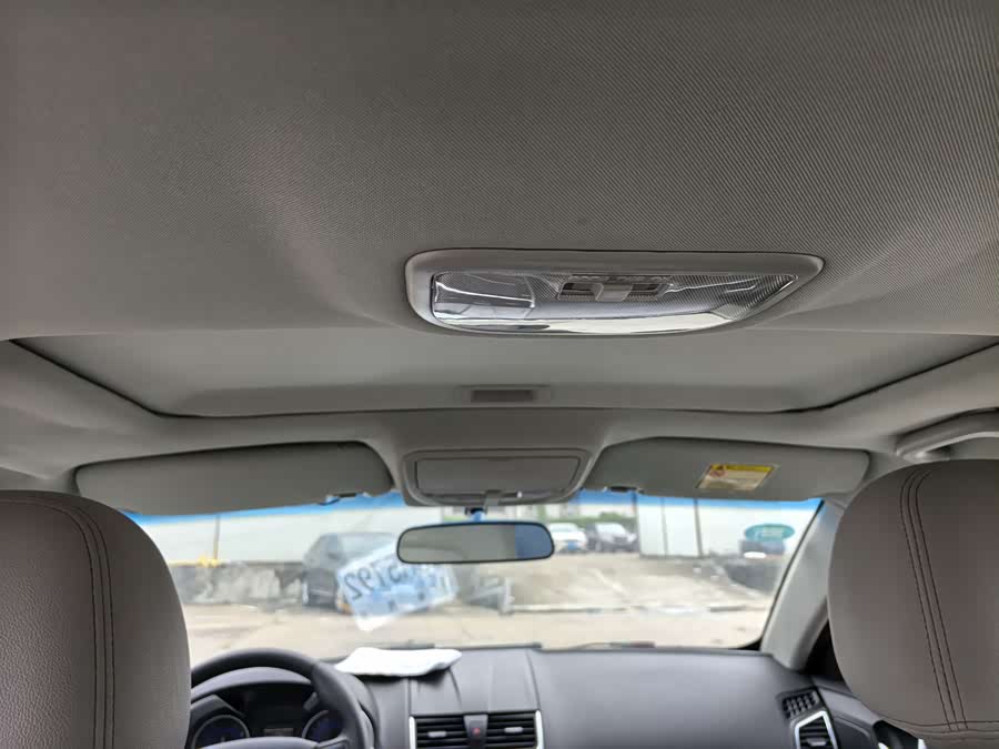 GEELY Emgrand 2018 car image #8